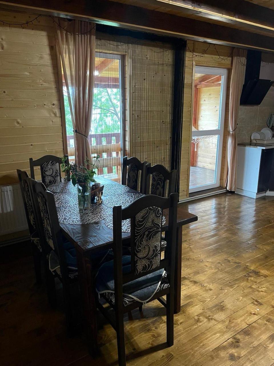 карпатський Karpatian Holiday home *